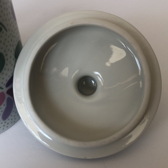 Germaine Monteil-My Heart Is In The Country Floral Jar With Lid - Picture 6 of 8